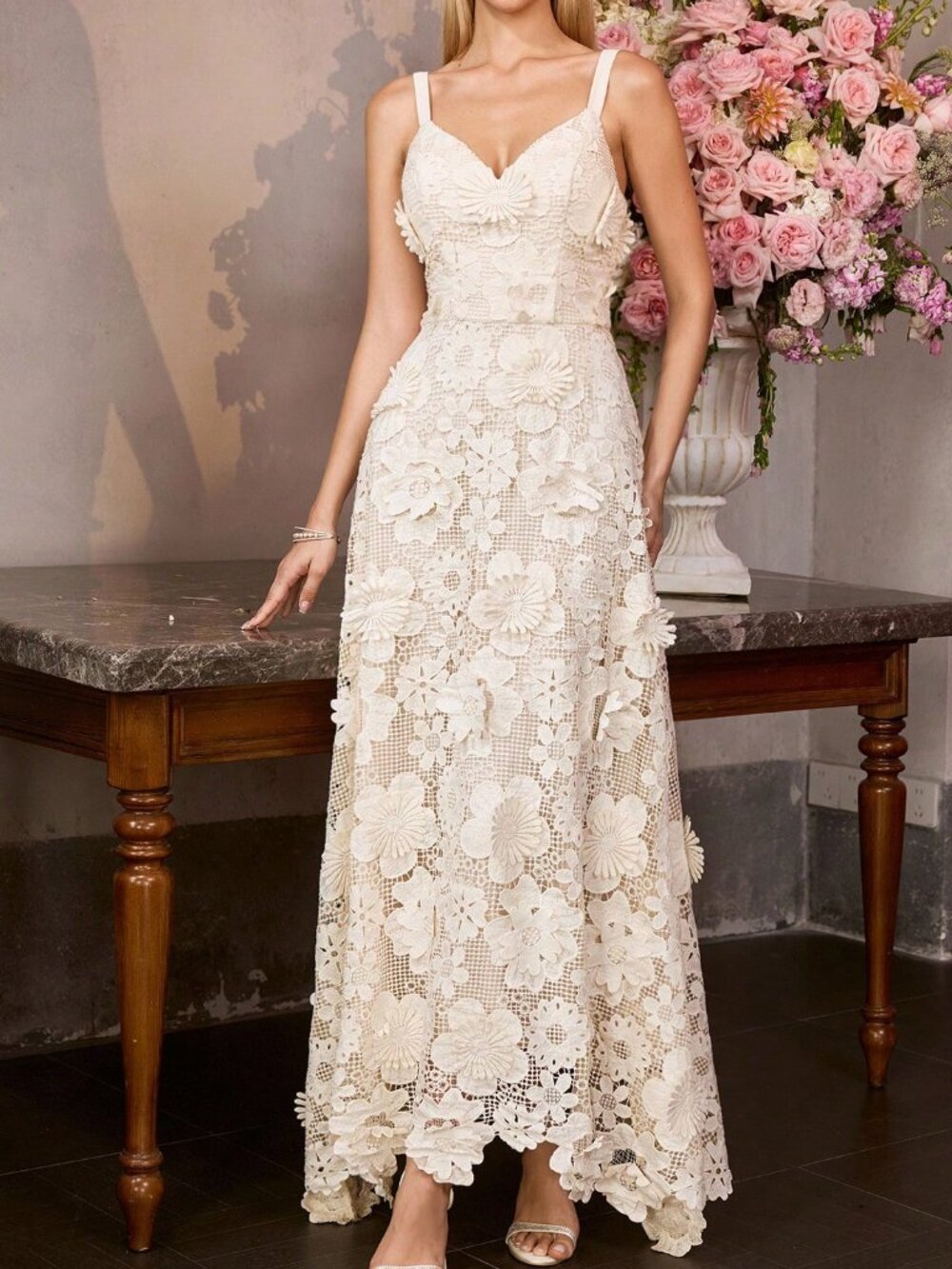 Apricot Elegant Women's Sleeveless Lace Dress with 3D Floral V-Neck Floor-Length - Picture 4 of 6